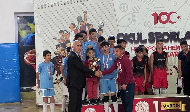 Acırlı Voleybolda İl 2.si oldu